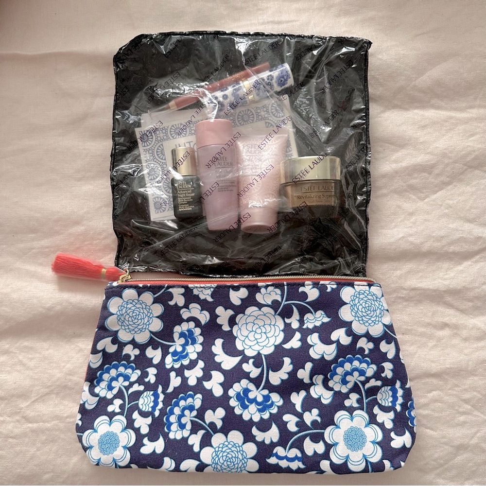 Estee Lauder Into The Blue Revitalizing Supreme 7 Piece Set
